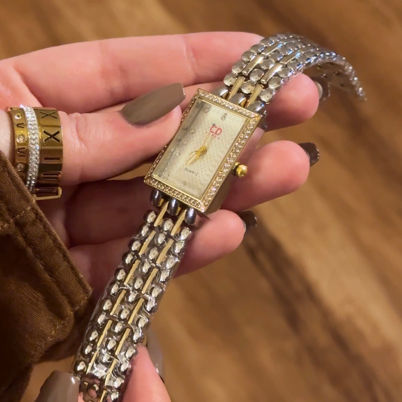 Carée Reloj