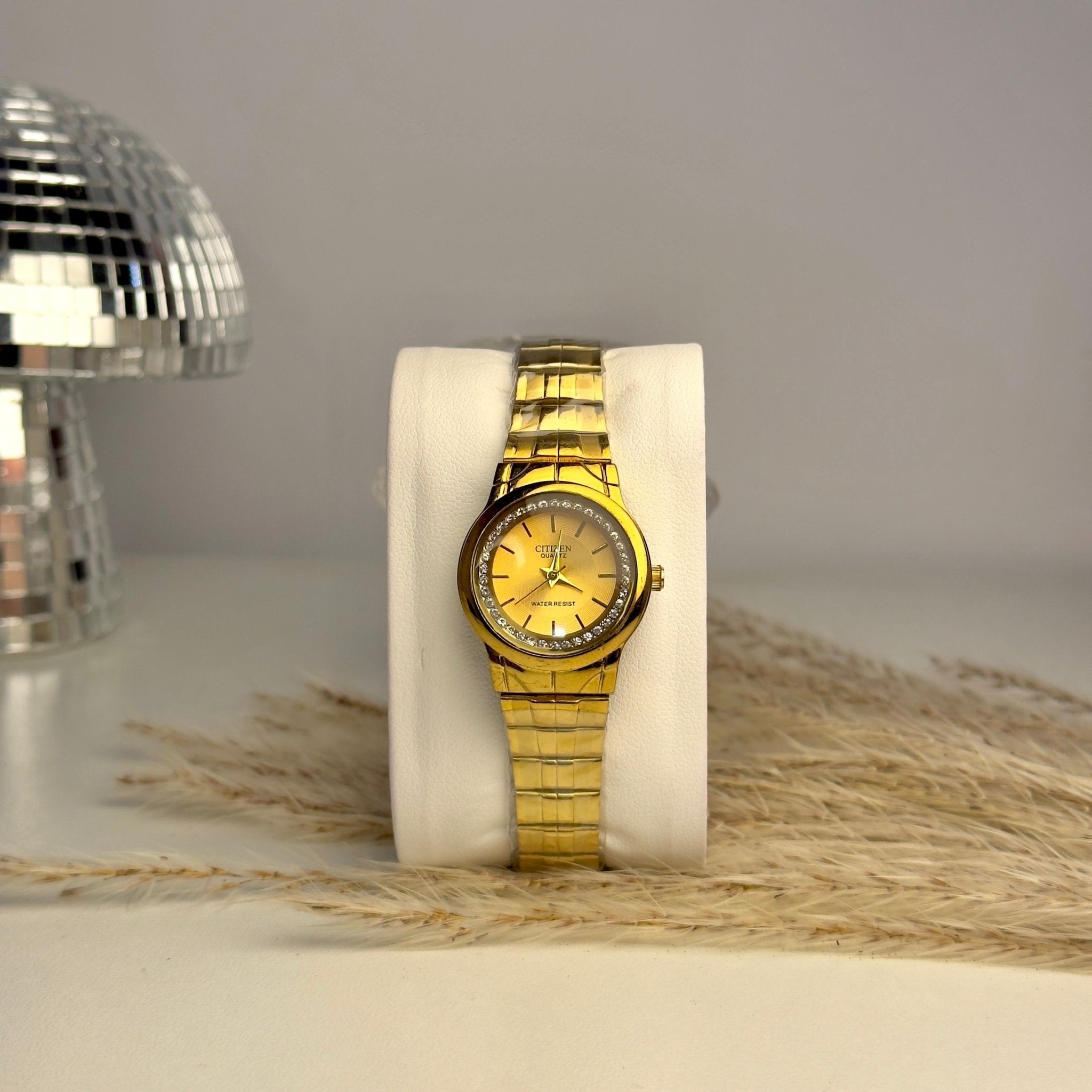CITIZEN Golden Small dial Reloj