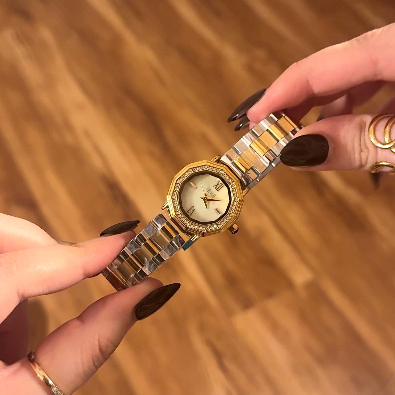Elunéa Reloj