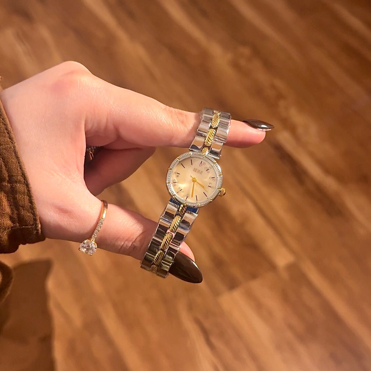 Liora Reloj