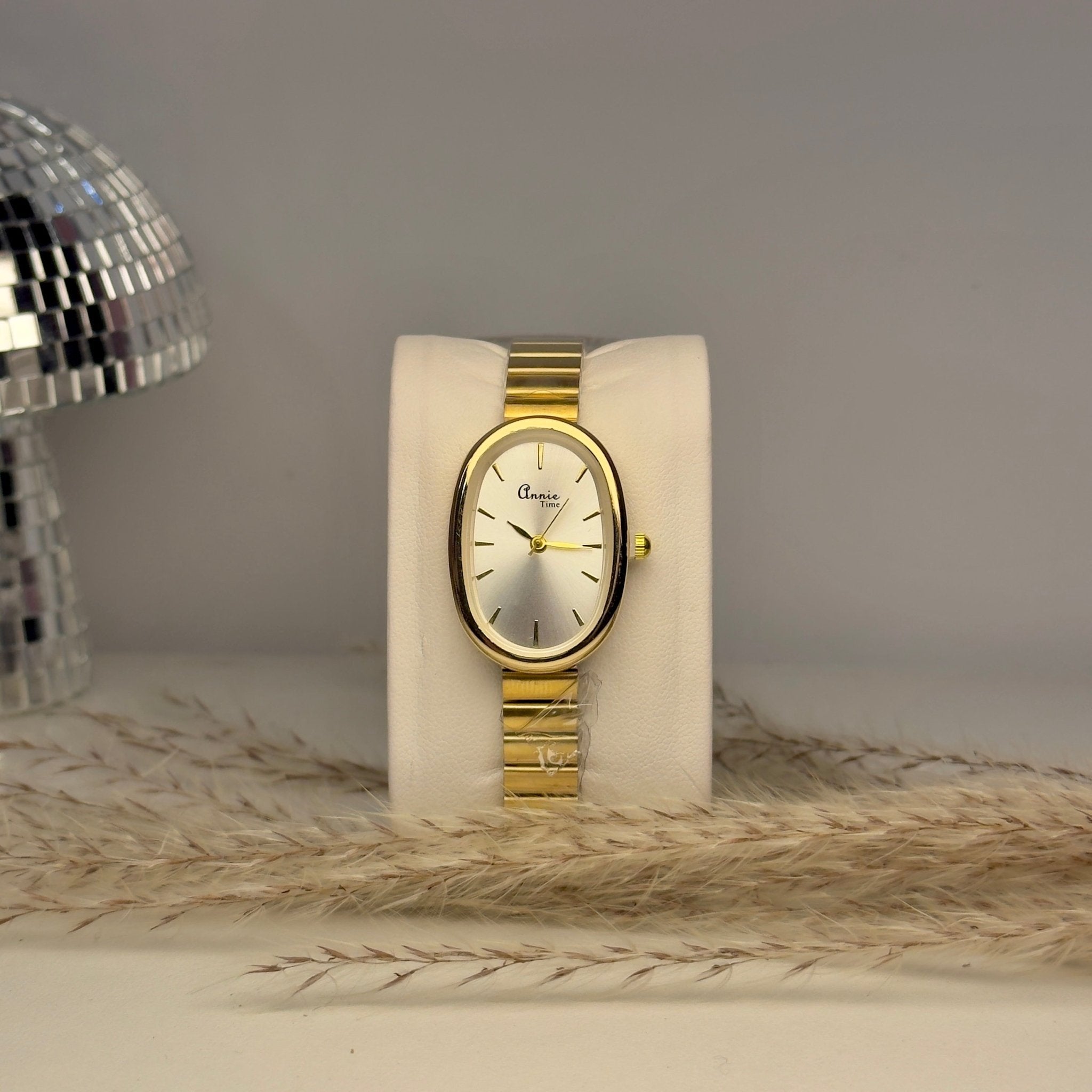 PREMIUM OVAL DIAL Reloj