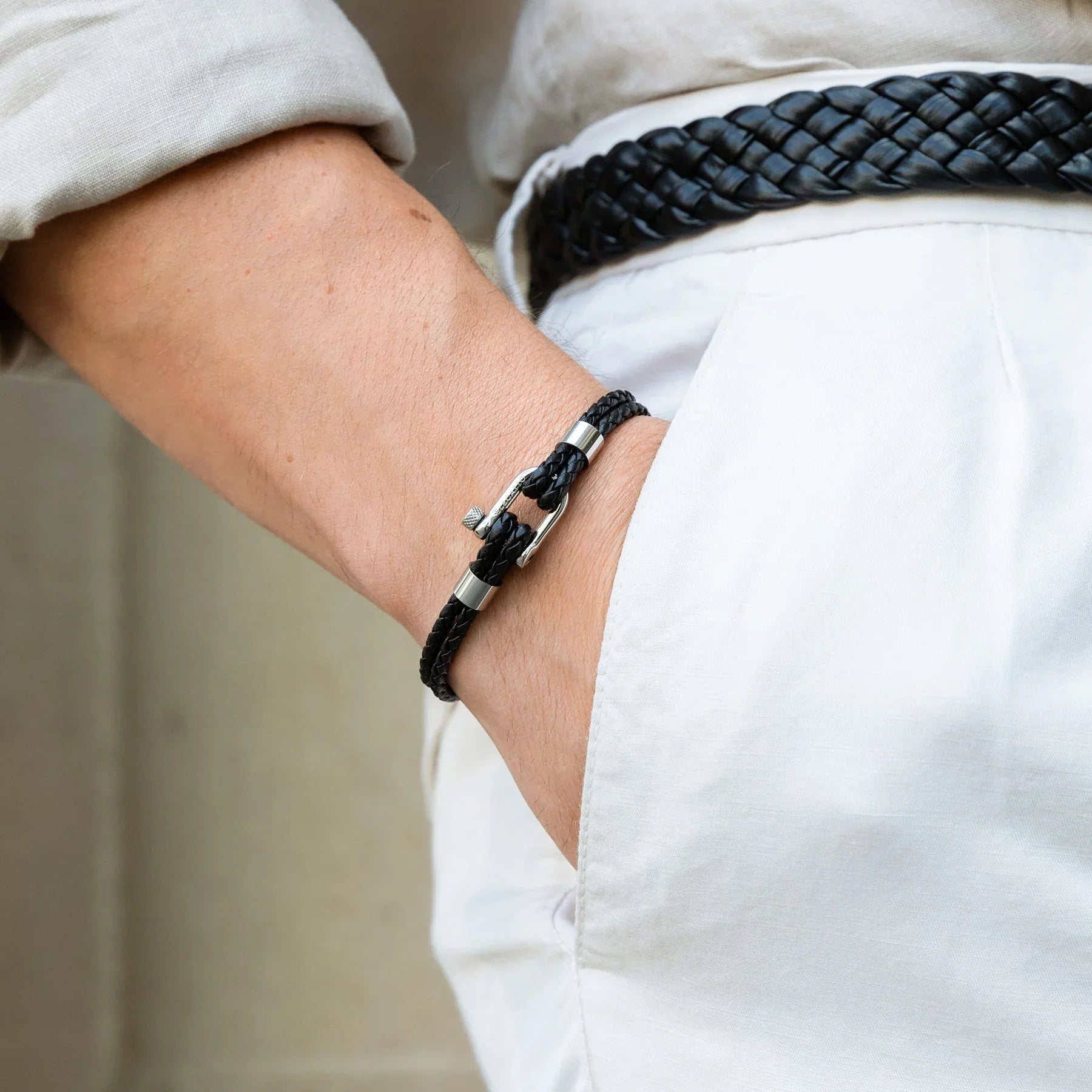 Helix Minimalist Leather Bracelet Kaia