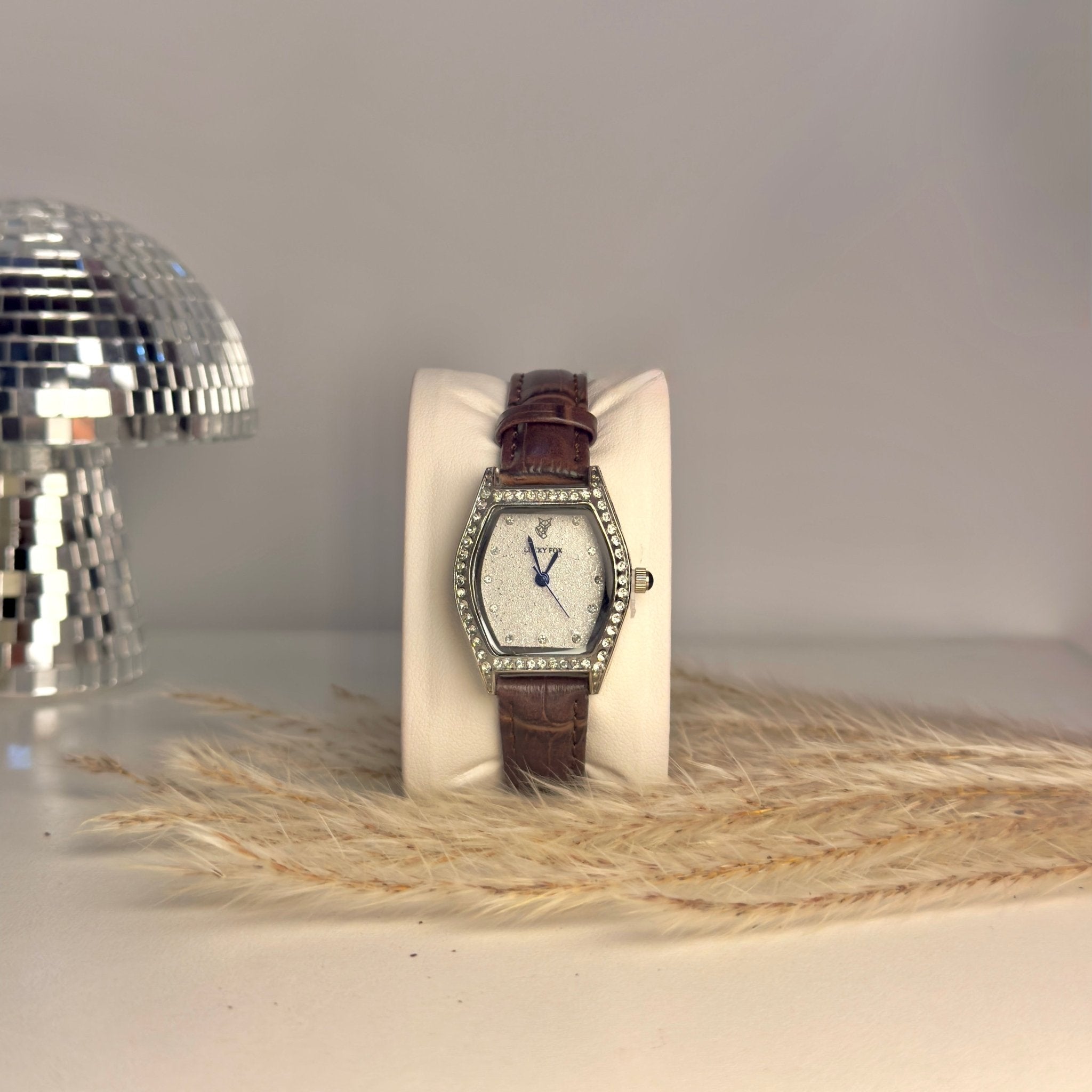 Premium Shimmer Dial Silver Brown Ladies Reloj