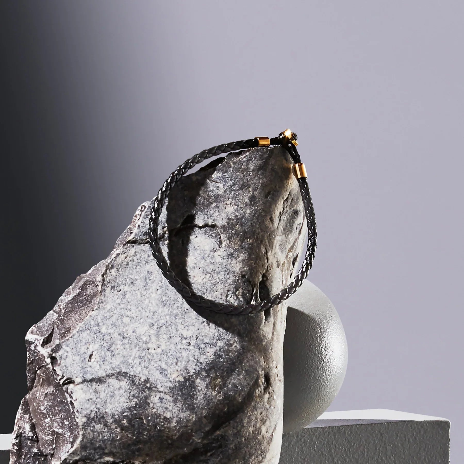 Uno Gold Minimalist Leather Bracelet Kaia