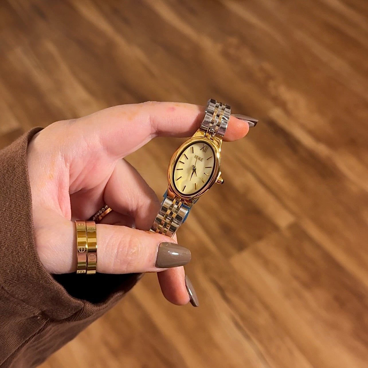 Venivelle Reloj